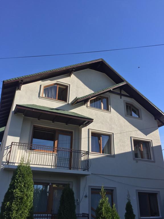 Pensiunea Saseasca Leresti Exterior foto
